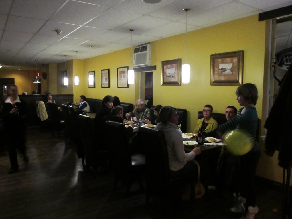 Le Voyageur Inn Mattawa Luaran gambar