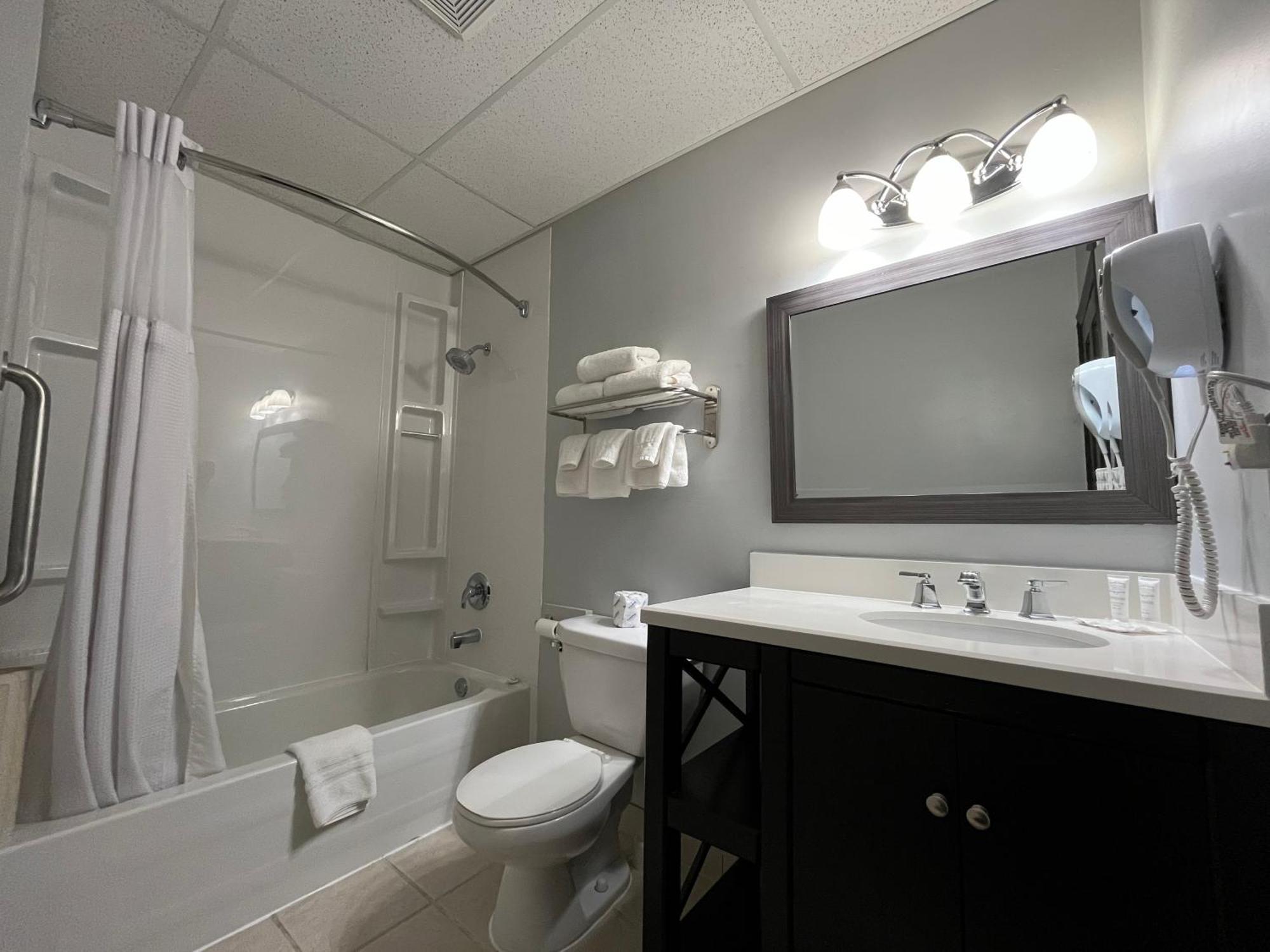 Le Voyageur Inn Mattawa Luaran gambar