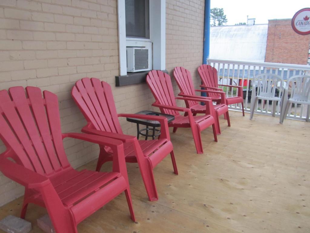 Le Voyageur Inn Mattawa Luaran gambar
