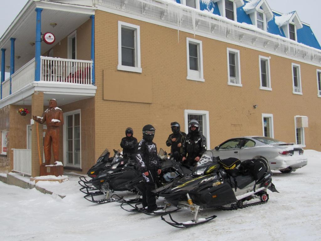 Le Voyageur Inn Mattawa Luaran gambar